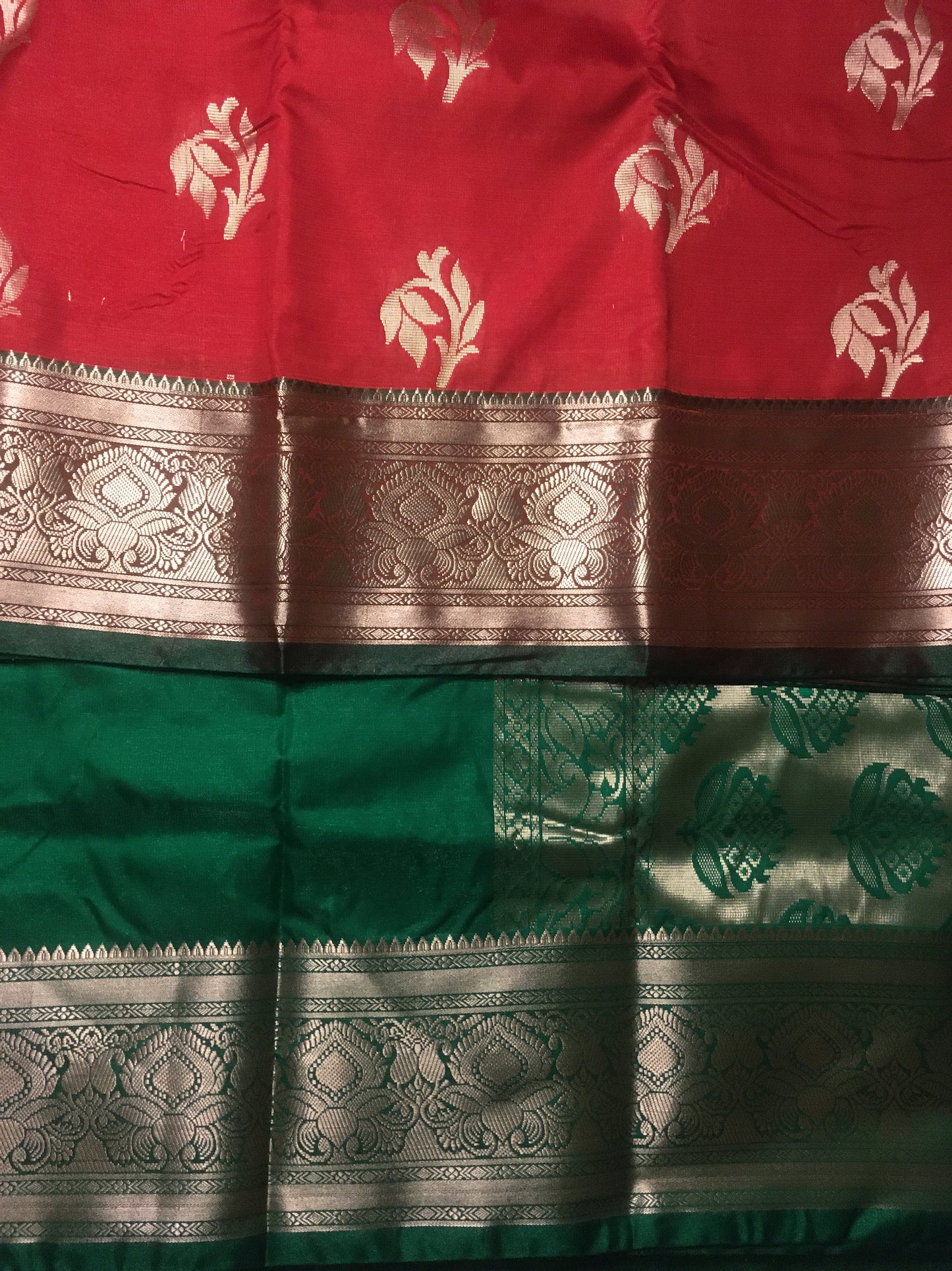 Red and Green Color Pattu Saree
