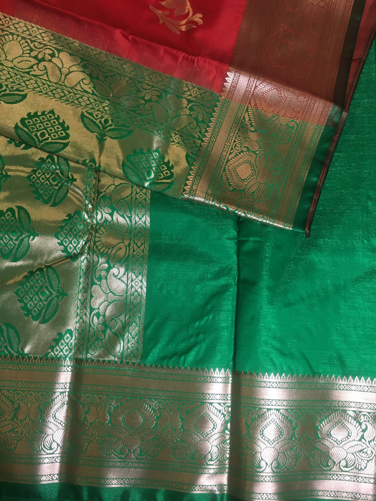 Red and Green Color Pattu Saree